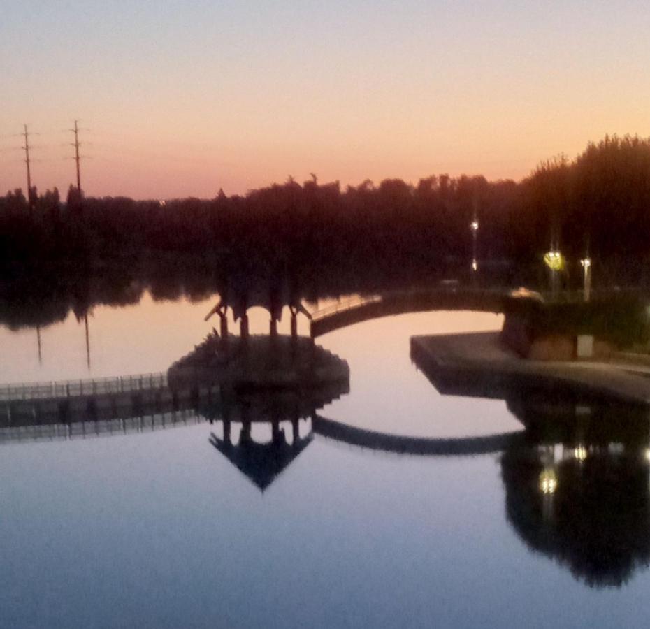 Vue Exceptionnelle Sur Le Lac Créteil Exterior foto